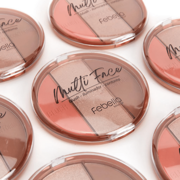 A Paleta Multi Face Febella reúne contorno, blush e iluminador em um único produto, garantindo praticidade e um acabamento impecável. Com alta pigmentação e textura aveludada, permite criar desde looks naturais até produções mais marcantes.