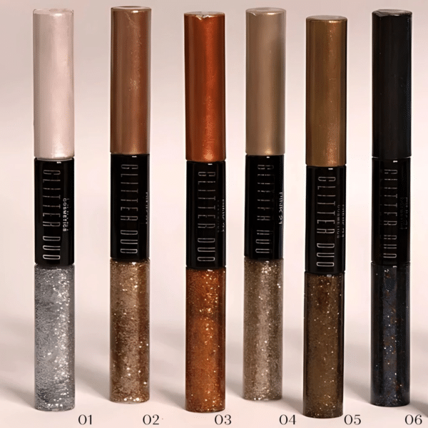 O Delineador e Sombra Glitter Duo Pink 21 é um produto 2 em 1 que combina a precisão do delineador com o brilho intenso da sombra líquida cintilante.